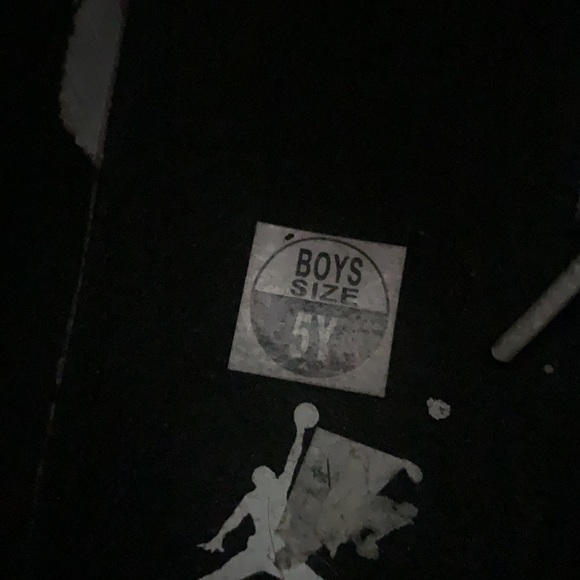 Boys Air Jordan’s 5 white and gold - Picture 5 of 5